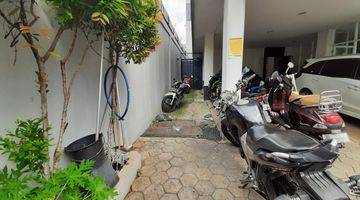 Gambar 4 Dijual Rumah Kos Kemanggisan, 4 Lantai, Shm, Furnished, Nego