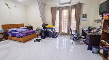 Gambar 5 Rumah Furnished  Cocok Untuk Usaha di Jl. Prumpung Tengah