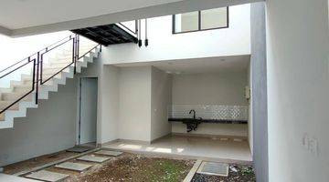 Gambar 2 Rumah Baru Taman Holis Indah 1, 2 Lantai 