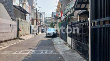 Gambar 2 RUMAH KANTOR DAN KOS DI TANJUNG DUREN SELATAN  JAKARTA BARAT