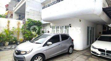 Gambar 4 Rumah Tomang 2 Lantai. 9x23. Jalan Lebar 3 Mobil. Siap Huni