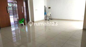 Gambar 4 Rumah Tomang 1.5. Lantai. 8x41. Jalan Lebar 3 Mobil