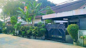 Gambar 3 Rumah 2  Lantai. Lt 942 m2, Dekat Pondok Indah