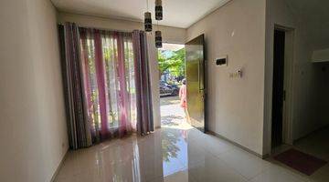 Gambar 2 Rumah Cluster 2 Lt di Bintaro Jaya Sektor 9. Discavery Aluvia. Harga Nego 