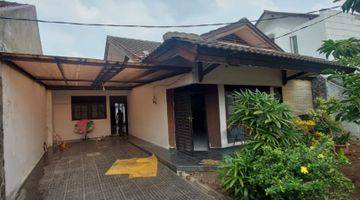 Gambar 3  Rumah Semi Furnished Bagus SHM - Sertifikat Hak Milik di Jatiwaringin