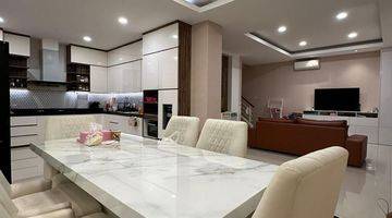 Gambar 1 Rumah dijual New Serenade Lake, Gading serpong