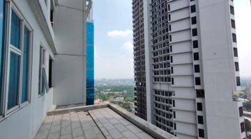 Gambar 4 Di jual cepat apartment Roseville depan teras kota