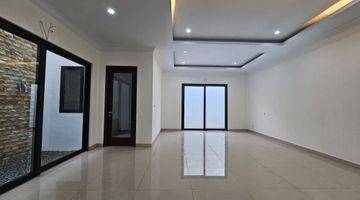 Gambar 4 Dijual Rumah Turun Harga The Icon BSD City