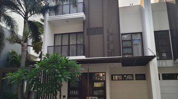 Gambar 1 Rumah 3 Lantai Vanya Park Bsd