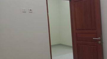 Gambar 4 Rumah Bagus Unfurnished SHM di Harapan Indah, Bekasi er 