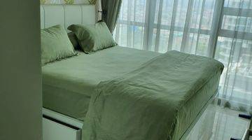 Gambar 4 St Moritz Tower Ambassador Suite City View Semi Furnished