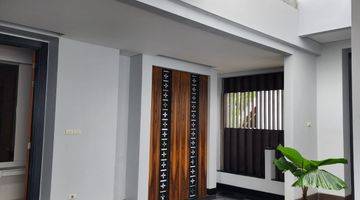 Gambar 1 Dijual Rumah Intercon Rapih Minimalis  Dengan Kolam Renang