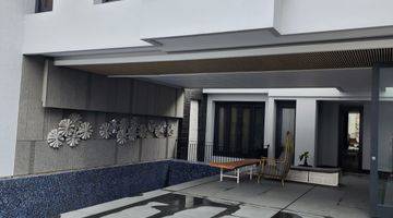 Gambar 4 Dijual Rumah Intercon Rapih Minimalis  Dengan Kolam Renang