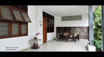 Gambar 1 Jual Rumah Semi Classic , pinggir Jalan  , dekat  ke Pusat Belanja  pasar SENEN ,  stasiun GAMBIR., PADAR BARU , KATHEDRAL , ISTIQLAL , jl.kramat , Jakarta-Pusat