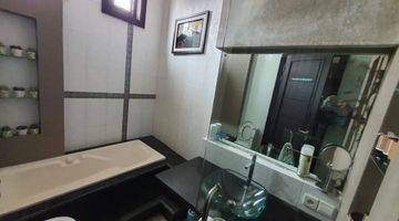 Gambar 4 Dijual Rumah Semi Furnished Lokasi Di Sayap Riau 2 Lantai Bagus SHM 