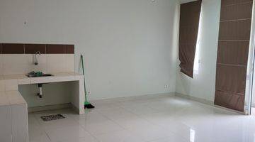 Gambar 3 Dijual Rumah Hoek 2 Lantai di Cluster Pinewood Banjar Wijaya