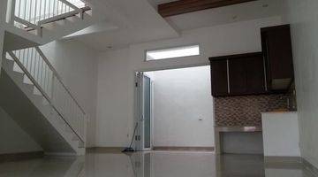 Gambar 3 Jual Rumah 2lt Shm  Hadap Selatan, Sektor 8b Gading Serpong