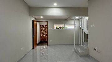 Gambar 4 Rumah Modern Tropis Dalam Cluster+ Attic Room Bagus