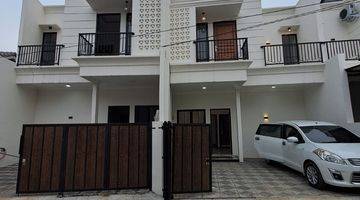 Gambar 4 Rumah Cantik Di Depok Dalam Komplek 2 Lantai