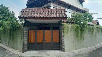 Gambar 3 Dijual Rumah Mewah di Jl. Bambu kuning Nuansa Bali 3 Lantai