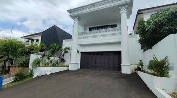 Gambar 1 Rumah mewah clasik moderen swimming pool di Sentul city.bogor