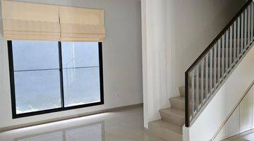 Gambar 2 Rumah 2 Lantai Bagus Semi Furnished di Bintaro, Tangerang Selatan