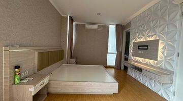 Gambar 2 Rumah 2 Lantai Bagus Semi Furnished SHM di Bintaro, Tangerang Selatan