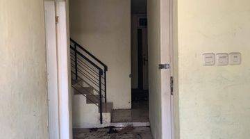 Gambar 1 Rumah tua Butuh Renovasi SHM