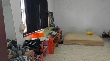 Gambar 3 Rumah Siap Huni 2 Lantai Dengan 3 Kamar Tidur Di Jl Pondok Indah