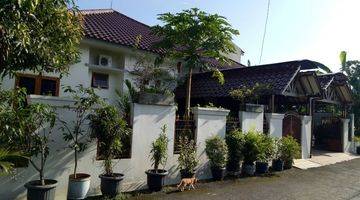 Gambar 1 Rumah Fully Furnished Kolam Renang Di Kota Bogor 