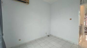 Gambar 2 Rumah 2 Lantai Siap Huni Semi Furnished di Joglo, Jakarta Barat