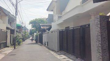 Gambar 1 Dijual Rumah Tebet, Cantik Dengan White Modern Style