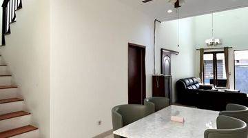 Gambar 4 Dijual Rumah Tebet, Cantik Dengan White Modern Style