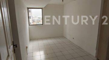 Gambar 4 Apartment WGP 2 BR Hoek Kelapa Gading Bersih Unfurnished