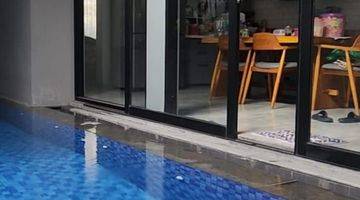 Gambar 2 Rumah Fasilitas Kolam Renang Di Golf Arcamanik Bandung