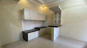 Gambar 4 Dijual  Rumah Semi Furnished Baru di Rangkah, Tambaksari