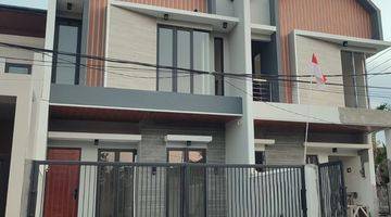 Gambar 2 Dijual  Rumah Semi Furnished Baru di Sutorejo, Sutorejo