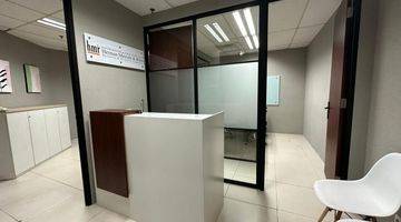 Gambar 2 Disewakan Ruang Kantor 69m2 Fully Furnished Jakarta Selatan. Menara 165