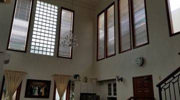 Gambar 3 Dijual Rumah 2 Lantai Terawat Dengan High Ceiling