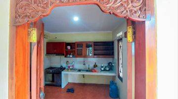 Gambar 3 Di kontrakan rumah hook cantik 2 lantai fully furnished . Hanya 3 menit ke main road suci