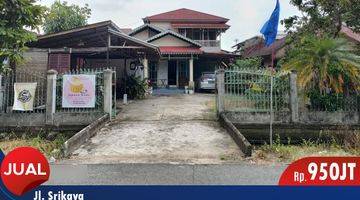 Gambar 1 Rumah 2 Lantai, Jalan Srikaya,pusat Kota Semi Furnished