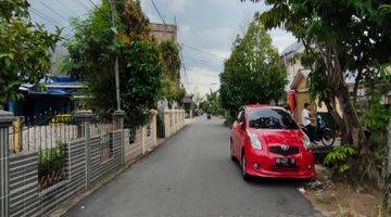 Gambar 2 Rumah 2 Lantai, Jalan Srikaya,pusat Kota Semi Furnished