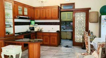 Gambar 3 Rumah 2 Lantai Bagus Semi Furnished SHM di Jakarta Timur