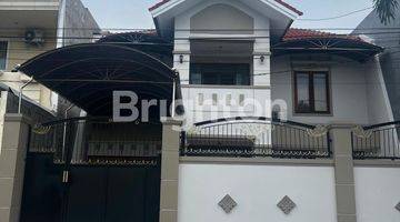 Gambar 1 RUMAH 2 LANTAI DHARMAHUSADA MAS TERAWAT SIAP HUNI