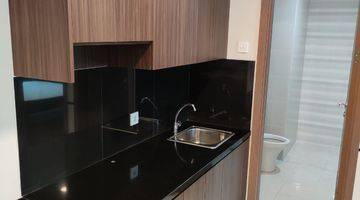 Gambar 2 Disewakan apartmen brand new, full renovasi di Puri Orchard