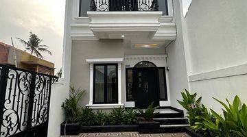 Gambar 1 Rumah 2 Lantai Bagus Semi Furnished SHM di Beji Depok