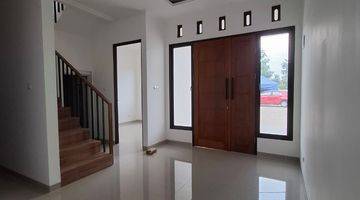 Gambar 5 Rumah 2 Lantai Bagus Semi Furnished SHM di Cimanggis Depok