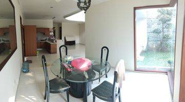 Gambar 1 Rumah Bagus Dan Mewah Semi Furnished di Pusat Kota Bandung Taman Sakura