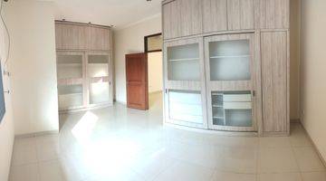 Gambar 5 Rumah Bagus Dan Mewah Semi Furnished di Pusat Kota Bandung Taman Sakura