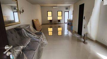 Gambar 1 Rumah 2 Lantai Bagus Unfurnished di Castilla Bsd City, Tangerang M I